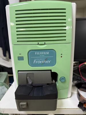 Fujifilm Frontier SP500 Film Scanner with auto carrier, manual carrier and Computer supplier