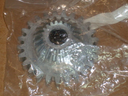 Gear For Fuji Frontier 330 340 350 370 355 Minilab Spare Parts 327C889238A 327C889238 supplier